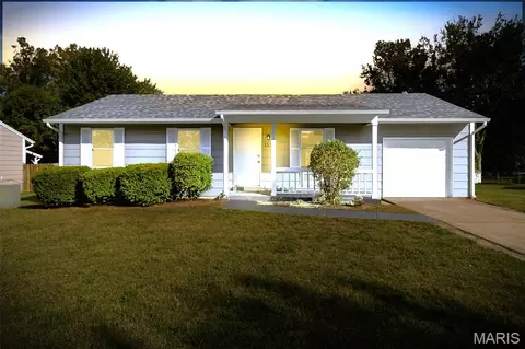 1335 Shallow Lake Dr, O'fallon, MO 63366