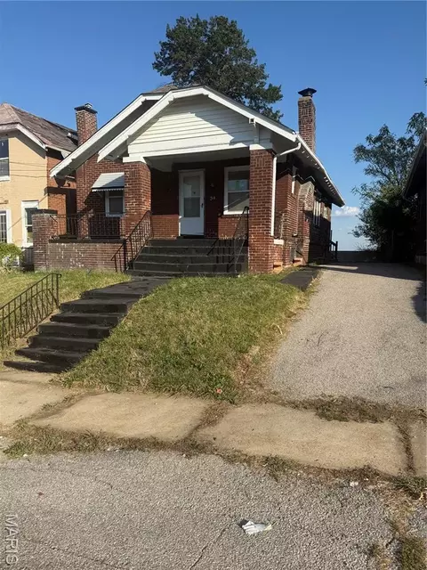 34 Blakemore Pl, Saint Louis, MO 63121