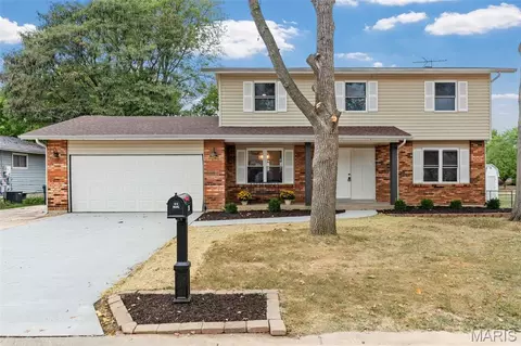 47 Dogwood Ln, Saint Peters, MO 63376