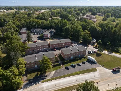 View/Area - 4318 Walker Ln, Normandy, MO 63121 photo 3 of 11