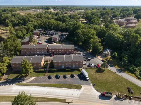 View/Area - 4318 Walker Ln, Normandy, MO 63121 photo 6 of 11