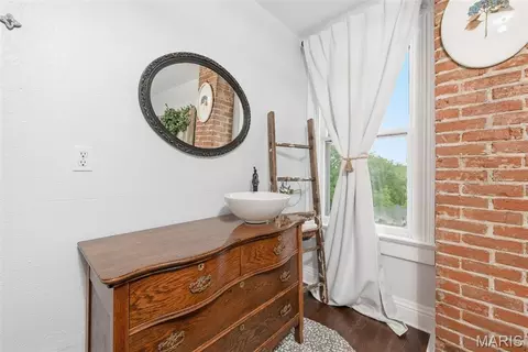 Bath - 921 W 5th St, Washington, MO 63090 photo 8 of 8