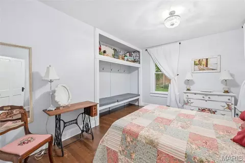 Bedroom - 921 W 5th St, Washington, MO 63090 photo 2 of 10