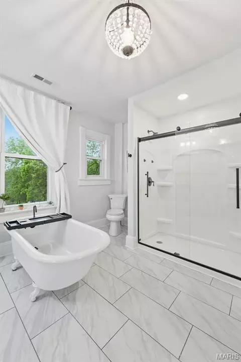 Bath - 921 W 5th St, Washington, MO 63090 photo 7 of 8