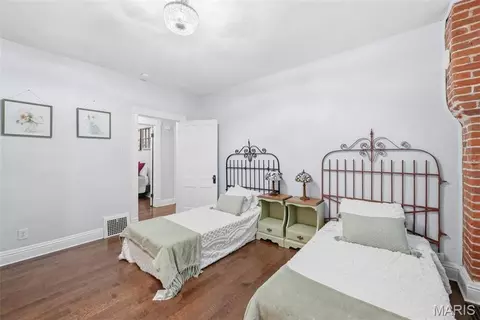 Bedroom - 921 W 5th St, Washington, MO 63090 photo 4 of 10