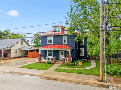 Exterior - 921 W 5th St, Washington, MO 63090 photo 4 of 16