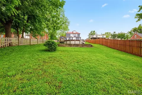 Exterior - 921 W 5th St, Washington, MO 63090 photo 13 of 16