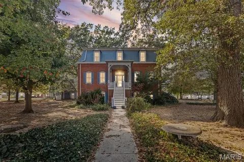 305 N Hanover St, Okawville, IL 62271