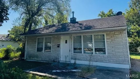 32 Agnes Dr, Cahokia, IL 62206
