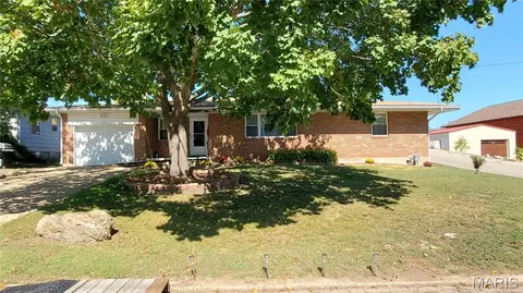 102 W Center St, Salem, MO 65560