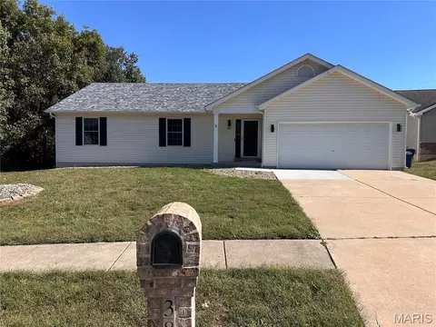 3867 Bedford Pointe Dr, Wentzville, MO 63385
