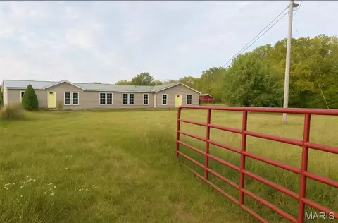 30865 Sterling Rd, Laquey, MO 65534