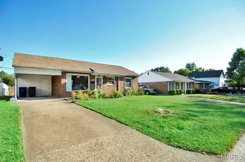 7316 Sharp Ave, Saint Louis, MO 63116