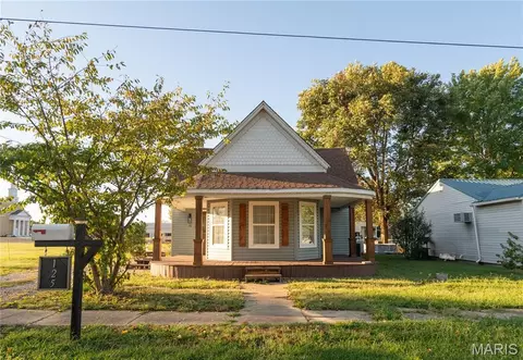 125 W Saint Francis St, Dexter, MO 63841