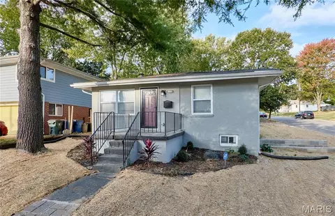 1501 Stockard Ave, Richmond Heights, MO 63117
