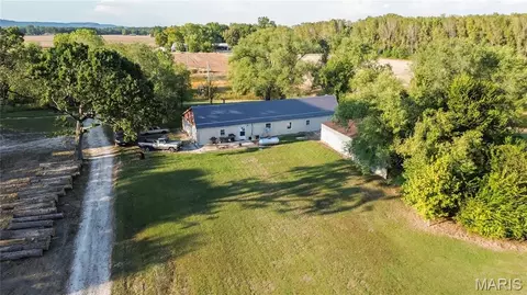 697 E Bims Rd, Brussels, IL 62013