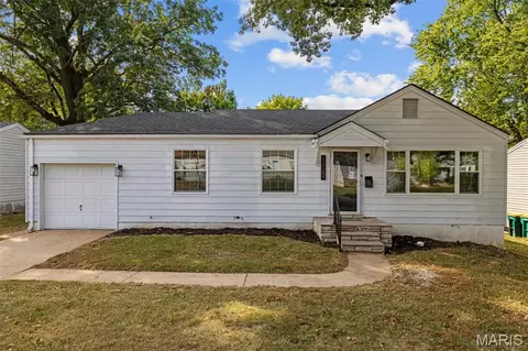 1122 Roxton Dr, Saint Louis, MO 63137