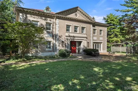 5015 Lindell Blvd, Saint Louis, MO 63108