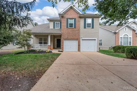 1009 Cambridge Way Dr, Chesterfield, MO 63017