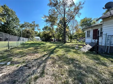 Exterior - 132 Virginia St, Sullivan, MO 63080 photo 5 of 7