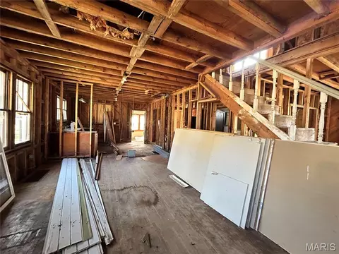 Entry Way - 132 Virginia St, Sullivan, MO 63080 photo 1 of 4