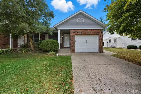 420 Hill St, Washington, MO 63090