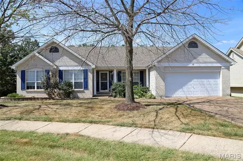 89 Bristol Crest Ct, Wentzville, MO 63385