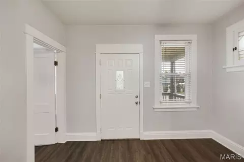 Entry Way - 7320 Eugene Ave, Saint Louis, MO 63116 photo 1 of 3