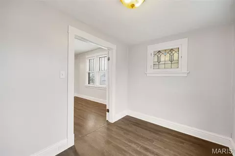 Entry Way - 7320 Eugene Ave, Saint Louis, MO 63116 photo 2 of 3