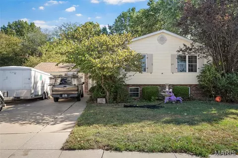 502 Hunter Chaise Dr, Wentzville, MO 63385