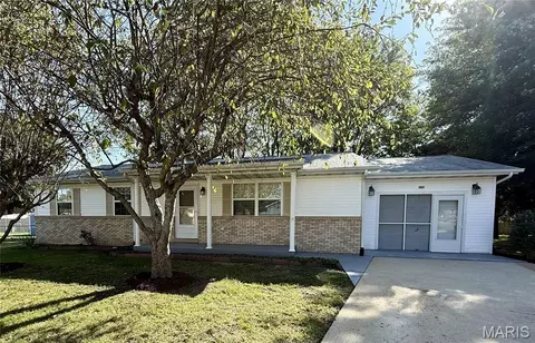 301 Ackerman Pl, Troy, IL 62294