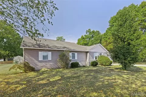 1005 N James St, Sparta, IL 62286