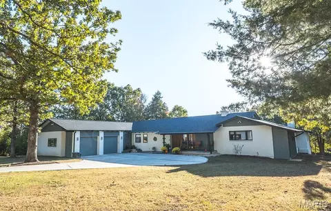 10659 Lakemont Dr, Rolla, MO 65401