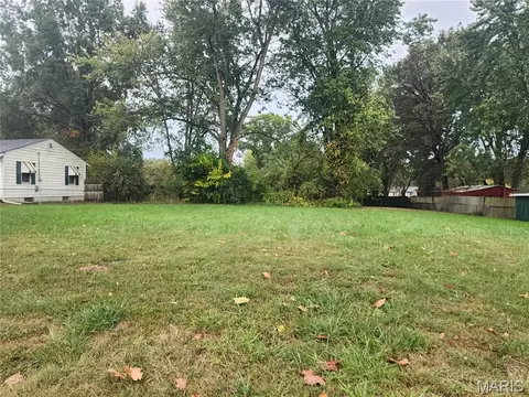 1356 11th St, Cottage Hills, IL 62018