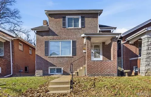 4707 Ray Ave, Saint Louis, MO 63116