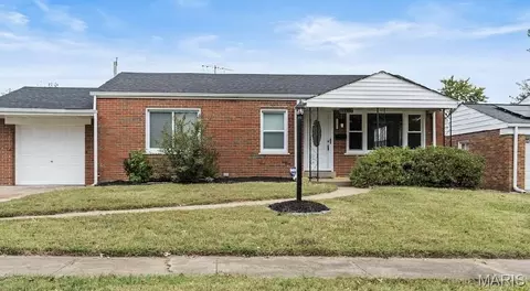 1141 Saint Cyr Rd, Saint Louis, MO 63137