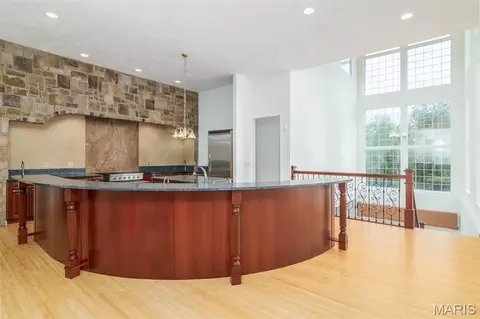 Kitchen - 12 Clearlake Dr, Centralia, IL 62801 photo 1 of 5