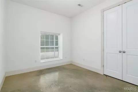 Bedroom - 12 Clearlake Dr, Centralia, IL 62801 photo 8 of 10