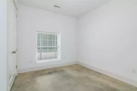 Bedroom - 12 Clearlake Dr, Centralia, IL 62801 photo 9 of 10