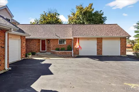 1428 Tahoe Valley Ct, Ballwin, MO 63021