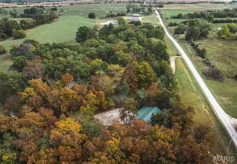 23800 Foxtrot Ln, Kirksville, MO 63501