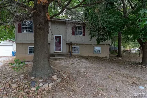 311 Colfax St, Mount Olive, IL 62069
