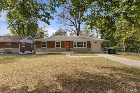 5 Forest Home Ct, Saint Louis, MO 63137