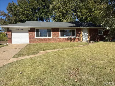 1313 Northumberland Dr, Saint Louis, MO 63137
