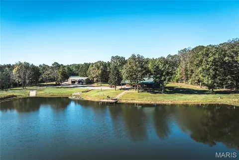 5479 Eisenhower Dr, Gipsy, MO 63750