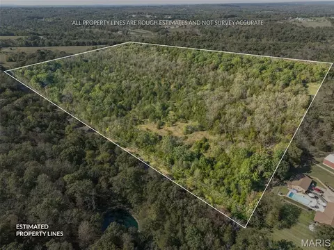 1444 Yellow Rock Rd, De Soto, MO 63020