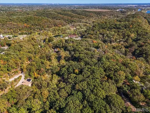 659 Castlecliff Rd, Ballwin, MO 63021 photo 12