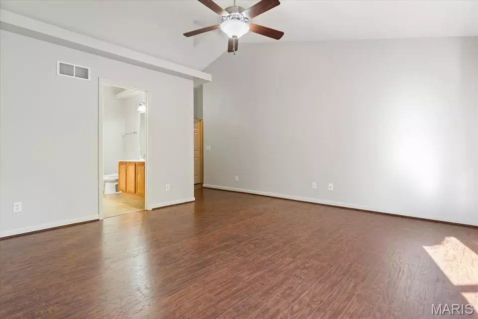 Living - 519 Sceptre Rd, Wentzville, MO 63385 photo 9 of 9