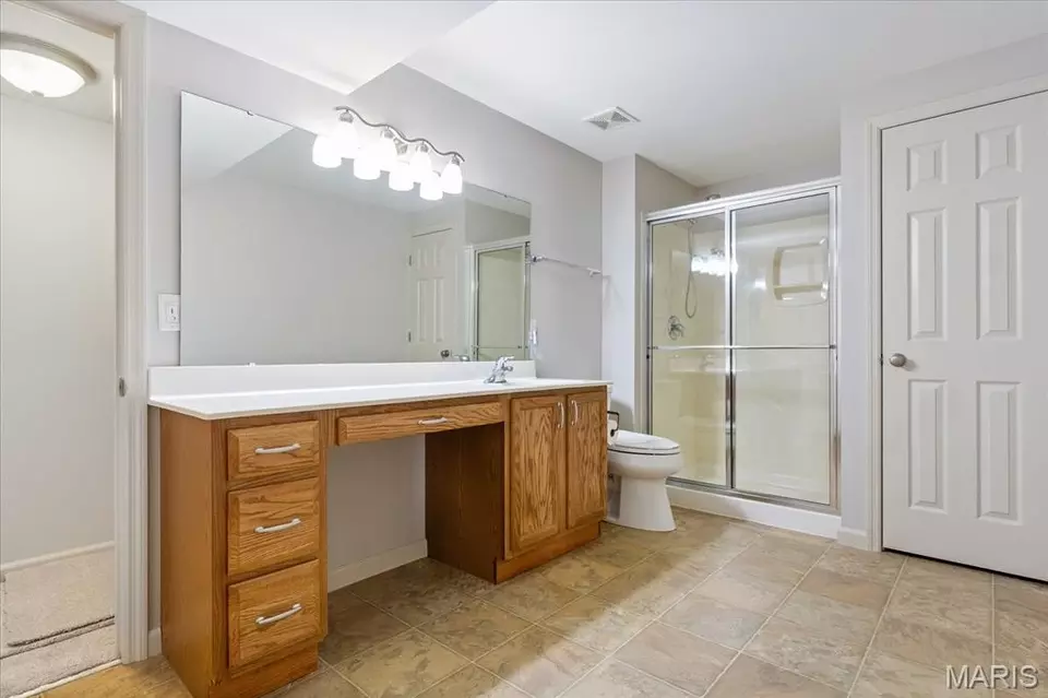 Bath - 519 Sceptre Rd, Wentzville, MO 63385 photo 4 of 4