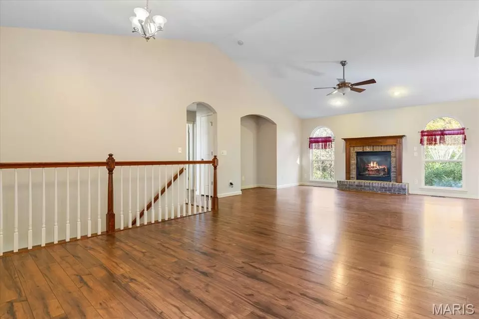 Living - 519 Sceptre Rd, Wentzville, MO 63385 photo 1 of 9